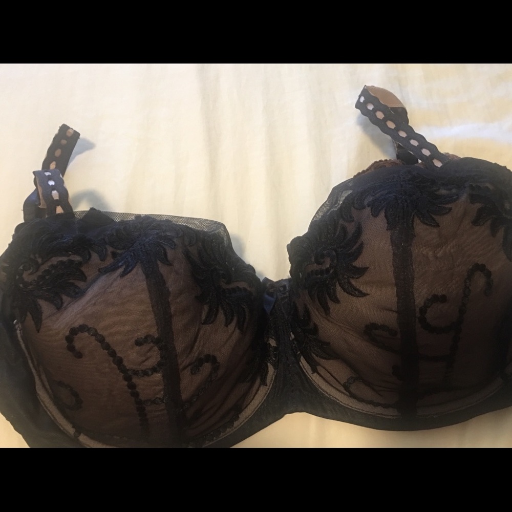 Cacique black lace and nude bra